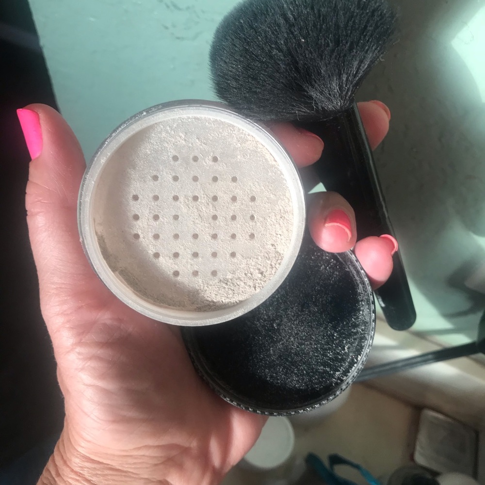 Natural Facial Powder - Picture 4 of 4